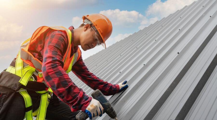 Professional gutter cleaning in Jayton, TX